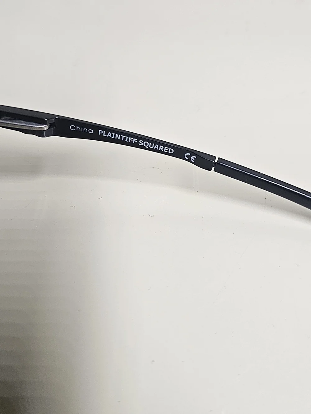 OAKLEY PLAINTIFF SQUARED SUNGLASSES